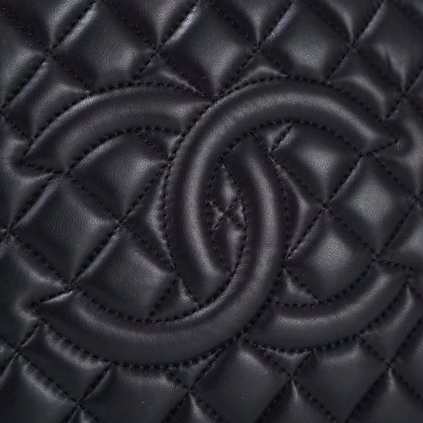 シャネルバッグ素材ディテール